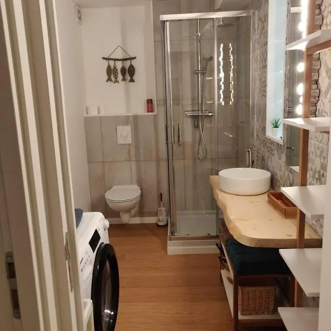 Au Coeur Du Vieux Nice: Charmant Logement Pour 4 Francja