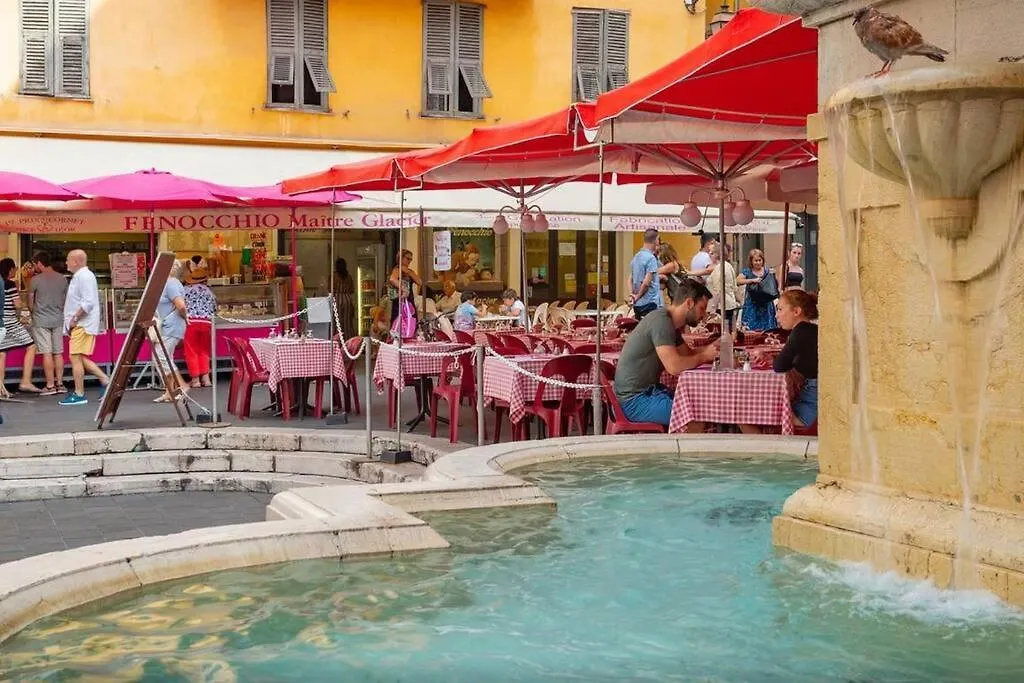 Au Coeur Du Vieux Nice: Charmant Logement Pour 4